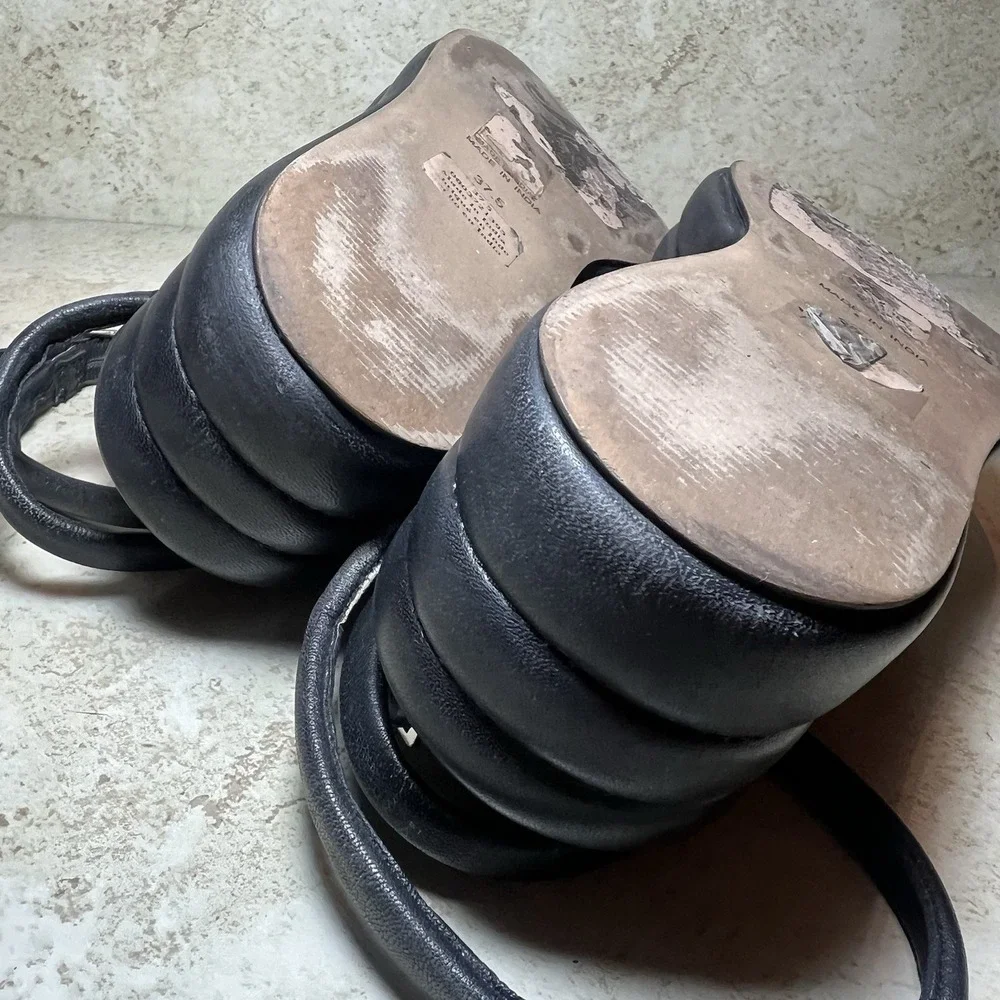 Free People Iris Flatform Sandals Black Leather Size 37.5 US 7.5 Puffy Strap Y2K